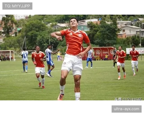 海伦芬青训营再创佳绩，年轻才俊闪耀荷兰足坛