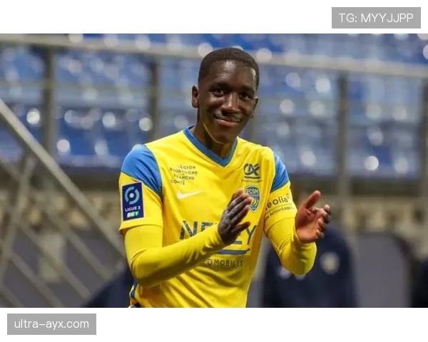 布雷斯特队阵容深度解析:战术布局与球员亮点引关注 布雷斯特队阵容深度解析:战术布局与球员亮点引关注