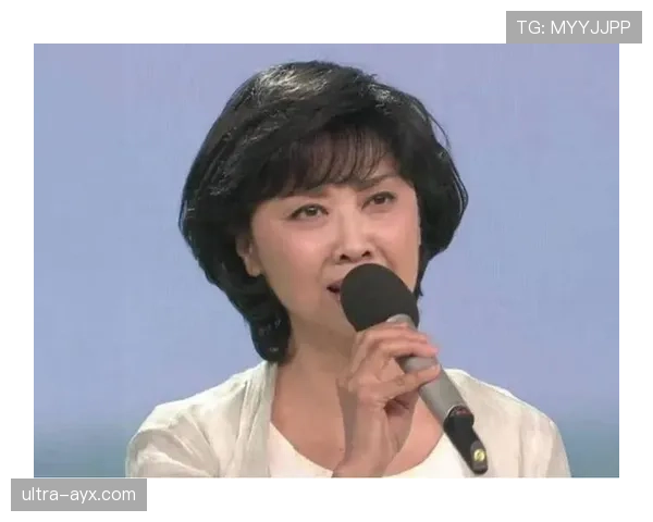 朱琳出门逛街像明星，秒变路人还带点神秘贵气，路人妈都看傻了